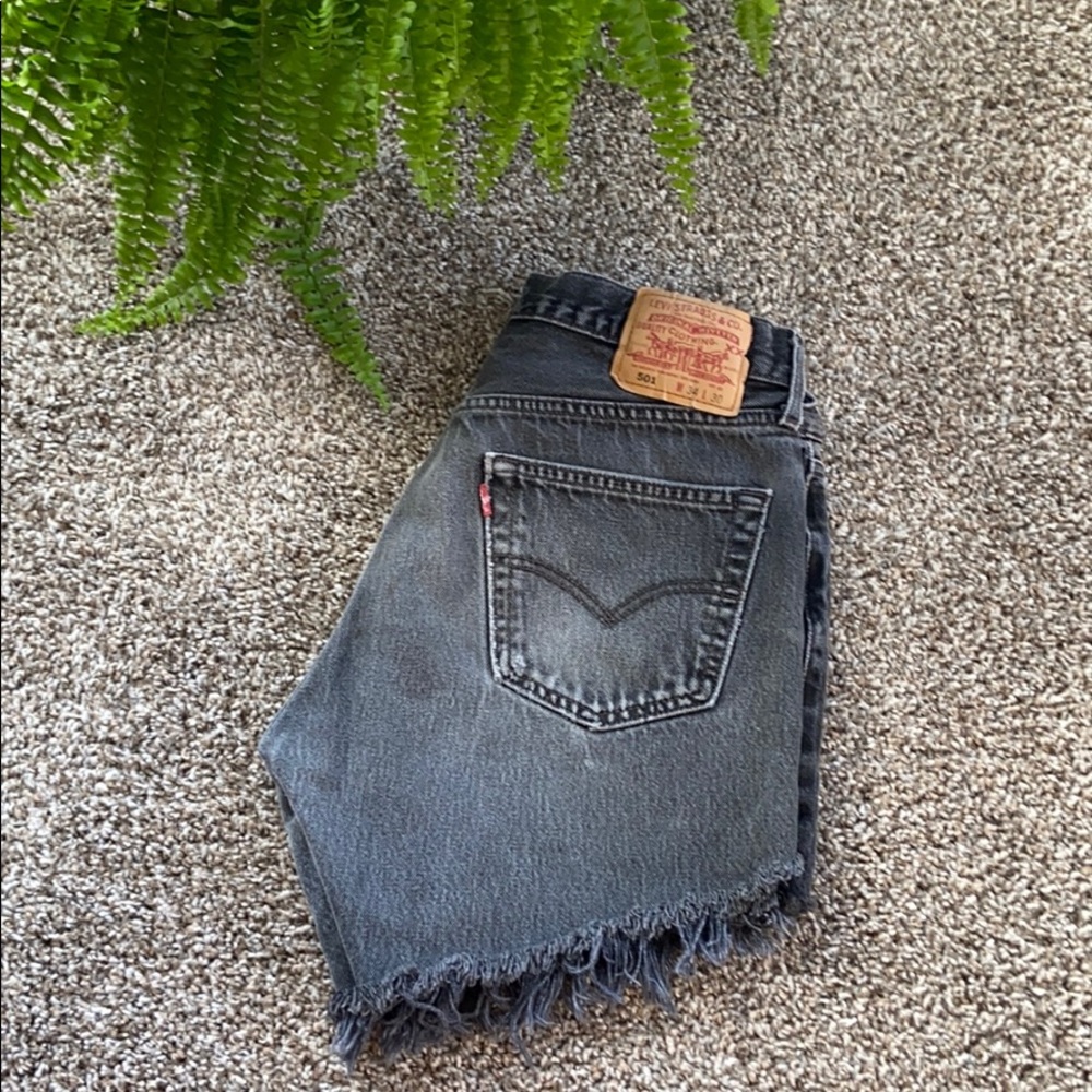 Black Levi shorts 501’s